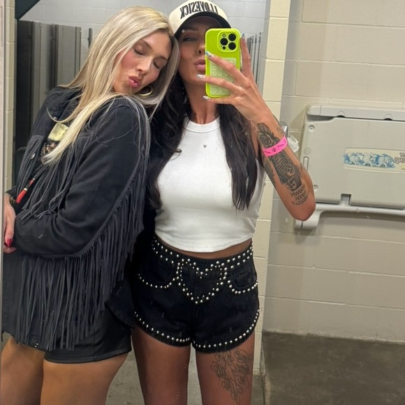 Nasty Gal black denim studded hot shorts - Picture 4 of 4